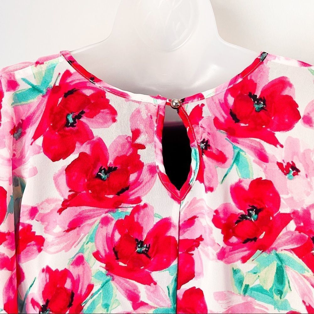 🌺 FAITH AND JOY | Floral Blouse with Black Tank - Picture 6 of 10